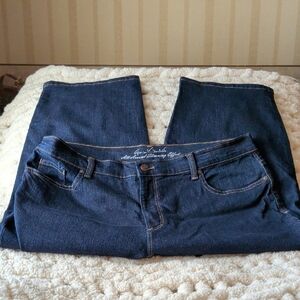 Gloria Vanderbilt Navy Blue Capris